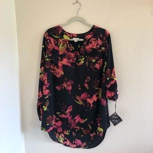 Ava & Viv Floral Blouse